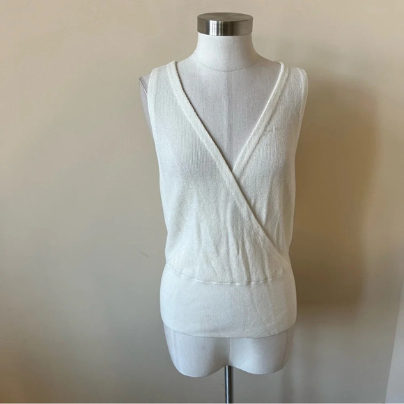 New! L’Agence Odessa cross front top white knit nwot 17620 - Picture 3 of 10